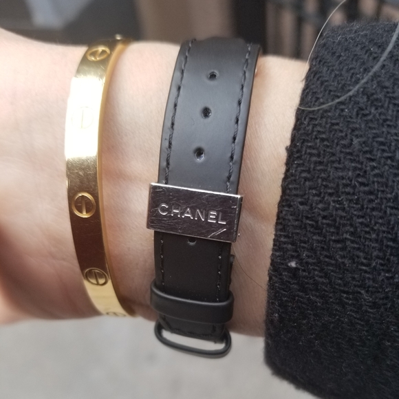 Chanel Iconic J12 Quartz 33mm watch - Picture 5 of 16